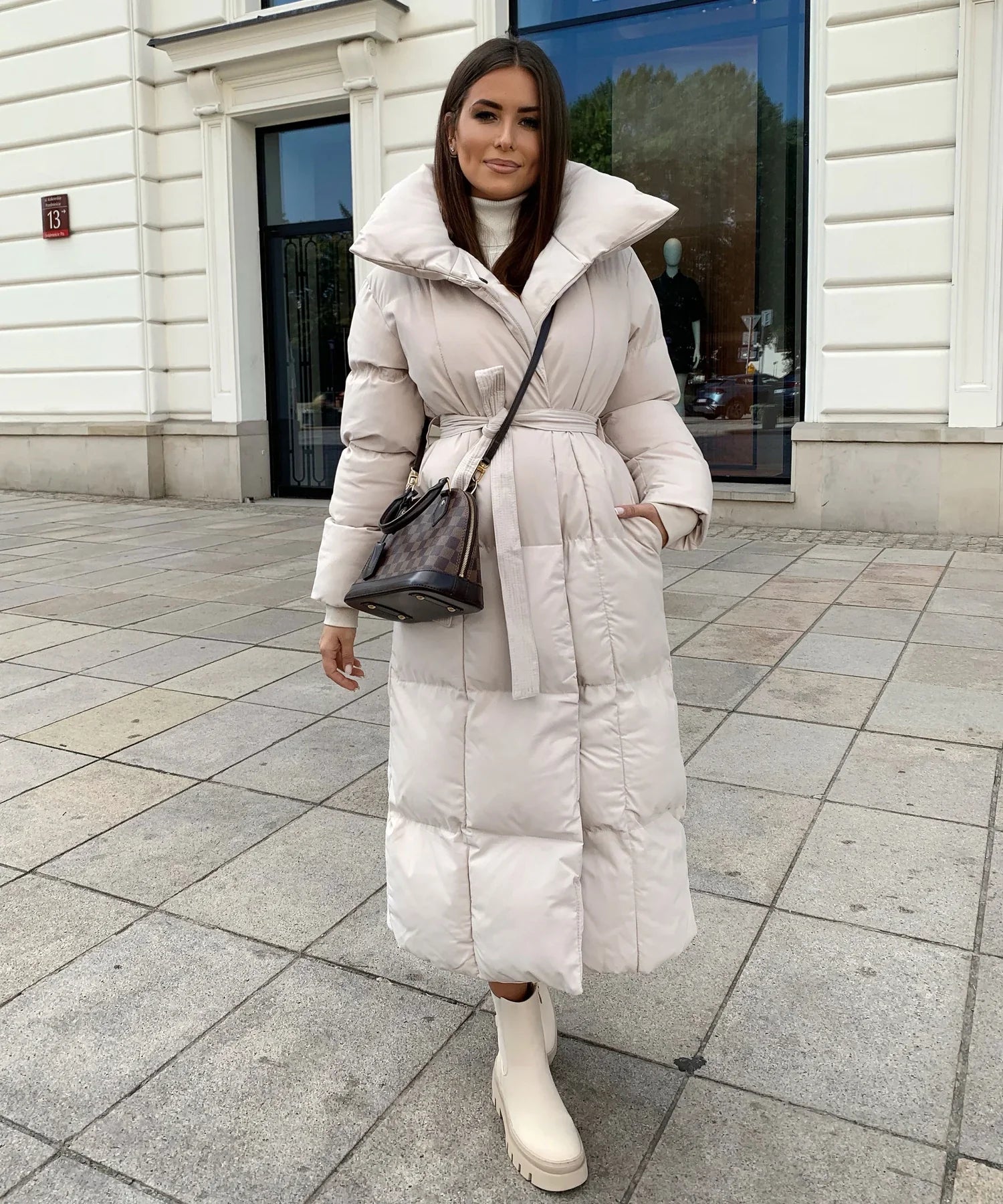 Elegant Winter Coat with Belt